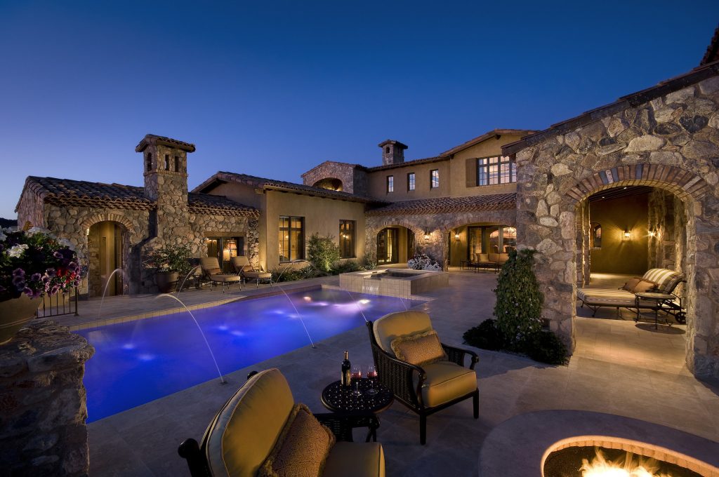 Pool and outdoor living at Silverleaf Sanctuary